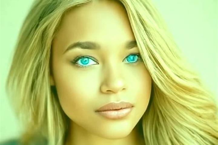 Lillian, 39, a dark blonde blue-eyed latina companion based in Robilante. Offering Roleplay, Travel Companion, Duos, Domination. Available for incall and out...