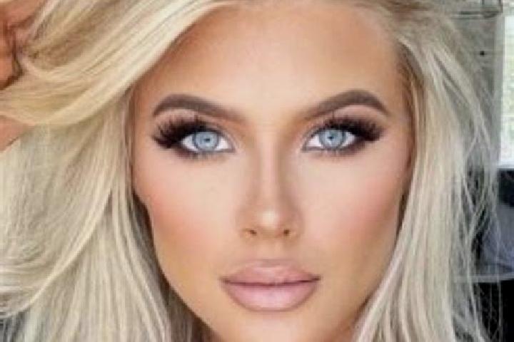 Lillian, 39, a platinum blonde green-eyed indian companion based in Guevecci. Offering Prostate Massage, Striptease, Tantra, Dinner Date. Available for incal...