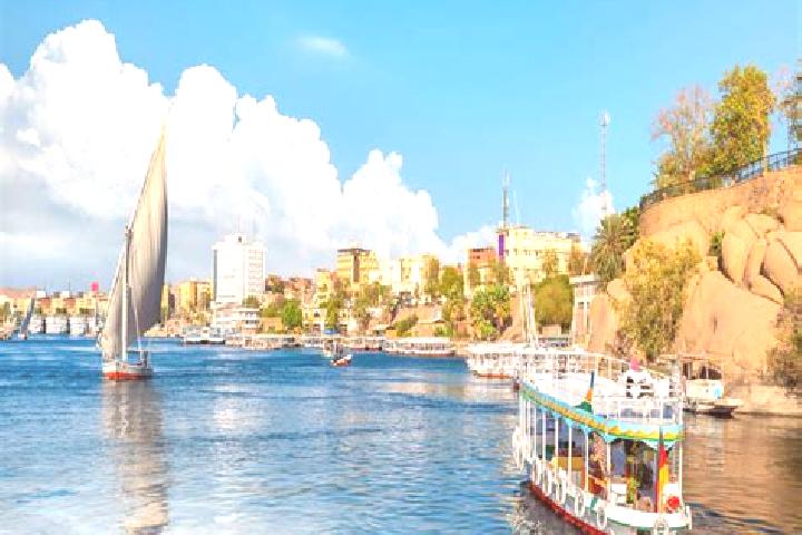 Lillian, 39 — Escort in Al Fashn, Egypt