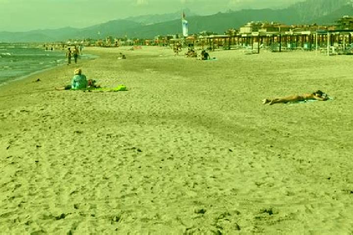 Lillian, 39 — Escort in Corsanico-Bargecchia, Italy