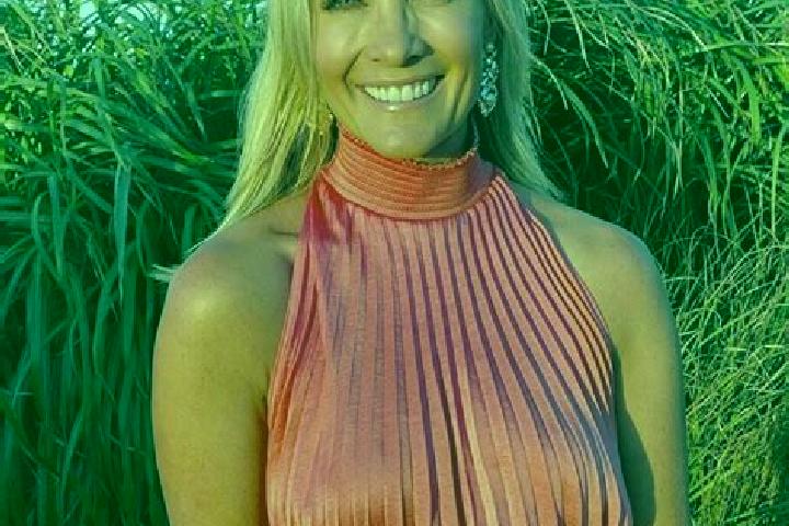 Lillian, 39 — Escort in Evanston, Canada