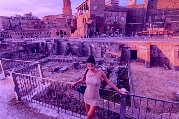 Lillian, 39 — Escort in Monterubiaglio, Italy