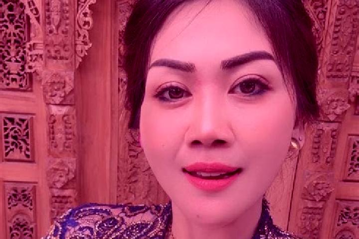 Lillian, 39 — Escort in Pangkungparuk, Indonesia