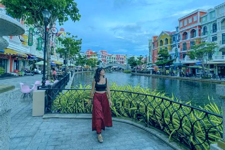 Lillian, 39 — Escort in Phu GJo, Vietnam