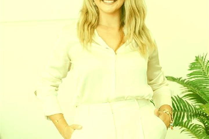Lillian, 39 — Escort in Saruhashi, Japan