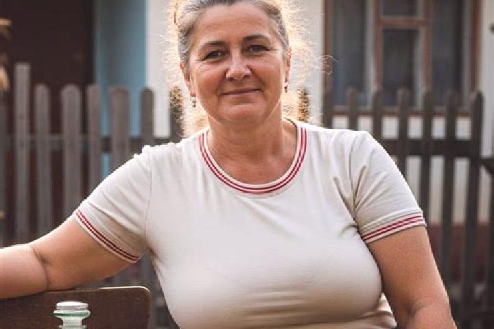 Lillian, 39 — Escort in Ungureni-Jianu, Romania