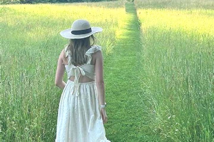 Lillian, 39 — Escort in White Mills, United States