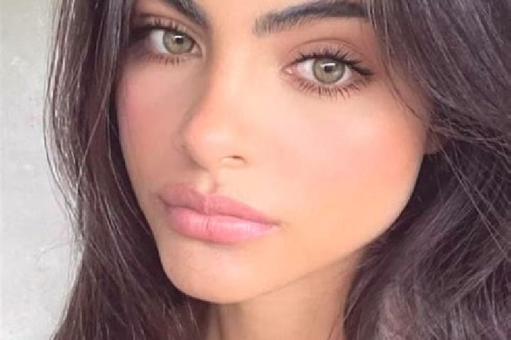 Lily, 20, a brunette green-eyed caribbean companion based in Zimogor ye. Offering 69, Erotic Massage, A-Level. Available for incall and outcall, overnight bo...