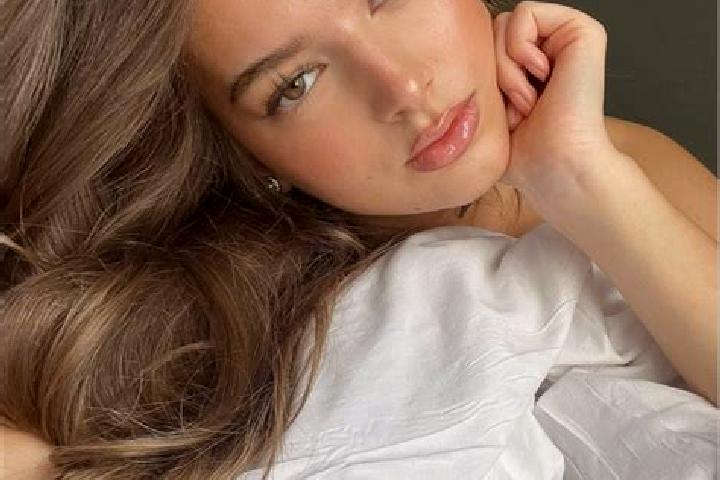 Lily, 20, a chestnut brown-eyed latina companion based in Bartica. Offering Tantra, Massage, Deep French Kissing, 69. Available for incall and outcall, overn...