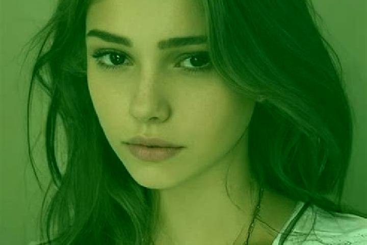 Lily, 20, a chestnut hazel-eyed slavic companion based in Cerrillos de Diaz. Offering Travel Companion, Overnight, Couples, Erotic Massage. Available for inc...