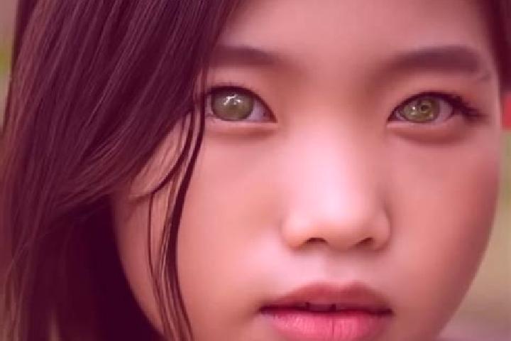 Lily, 20, a red green-eyed asian companion based in Xihongmen. Offering Erotic Massage, Dinner Date, Roleplay, Duos. Available for incall and outcall, day an...