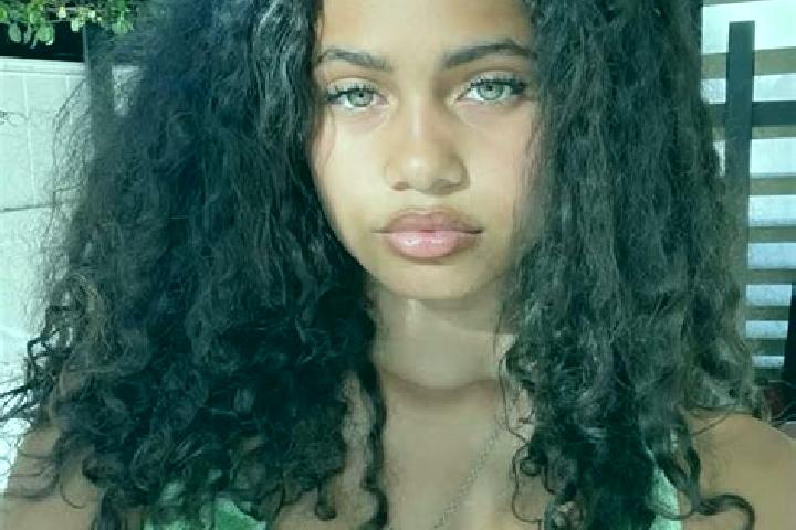 Lily, 20, a red green-eyed mixed companion based in Magdolnanegyed. Offering Deep French Kissing, GFE, Tantra. Available for incall and outcall, overnight bo...