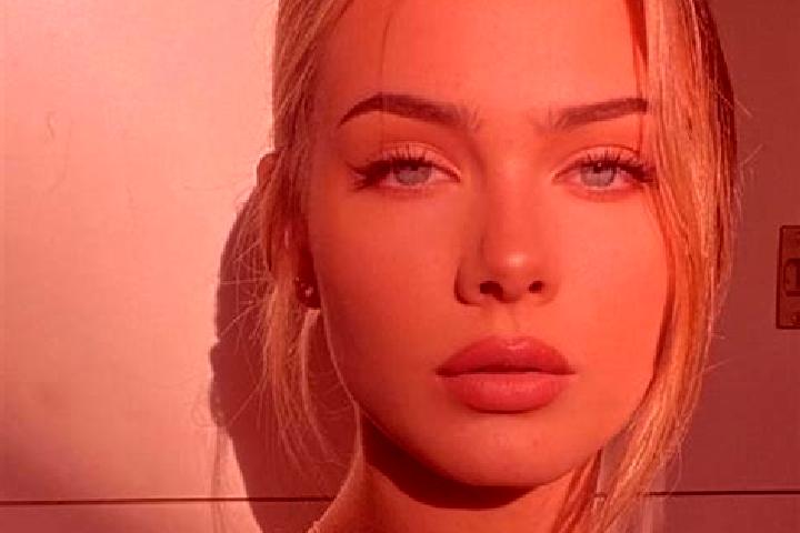 Lily, 20, a red grey-eyed european companion based in Valby. Offering Overnight, Striptease, Party Girl. Available for incall and outcall, day and evening da...