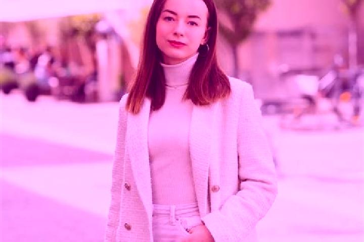 Lily, 20 — Escort in Penzing, Germany