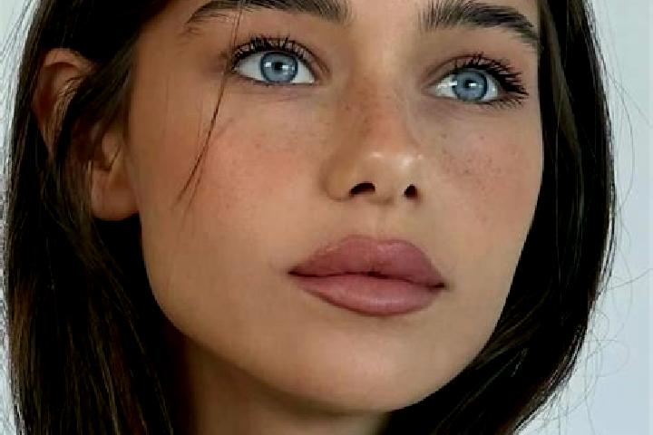 Lily, 21, a brunette brown-eyed mediterranean companion based in Velyki Hai. Offering Travel Companion, Erotic Massage, BDSM, Fetish, Deep French Kissing. Av...