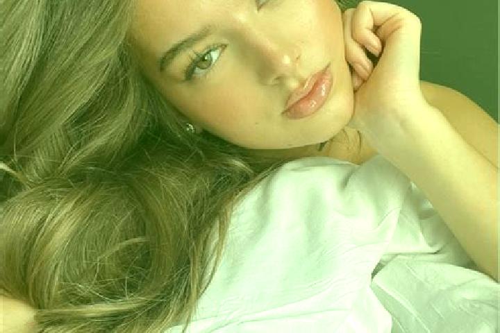 Lily, 21, a chestnut amber-eyed latina companion based in Kota Trieng. Offering CIM, Deep French Kissing, Dinner Date. Available for incall and outcall, day ...