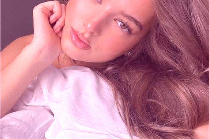 Lily, 21, a chestnut green-eyed latina companion based in Chunhe. Offering Girlfriend Experience, Prostate Massage, Overnight, Erotic Massage. Available for ...