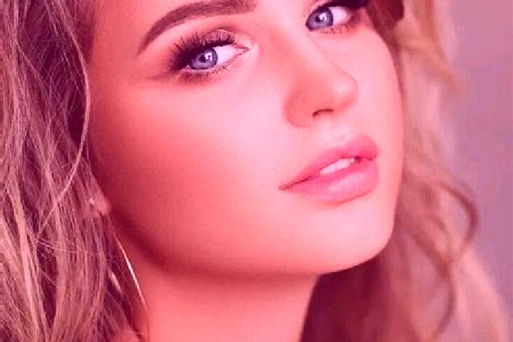 Lily, 21, a dark blonde blue-eyed caribbean companion based in Benndorf. Offering Domination, A-Level. Available for incall and outcall, day and evening dates.