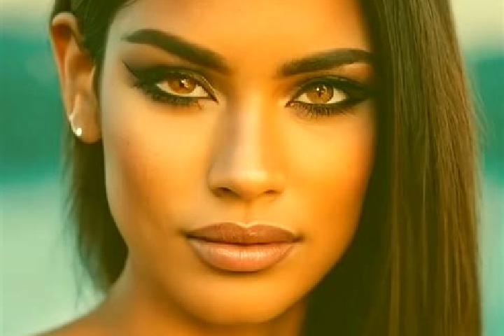 Lily, 21, a red brown-eyed latina companion based in Jardas al Abid. Offering 69, Overnight. Available for incall and outcall, day and evening dates.