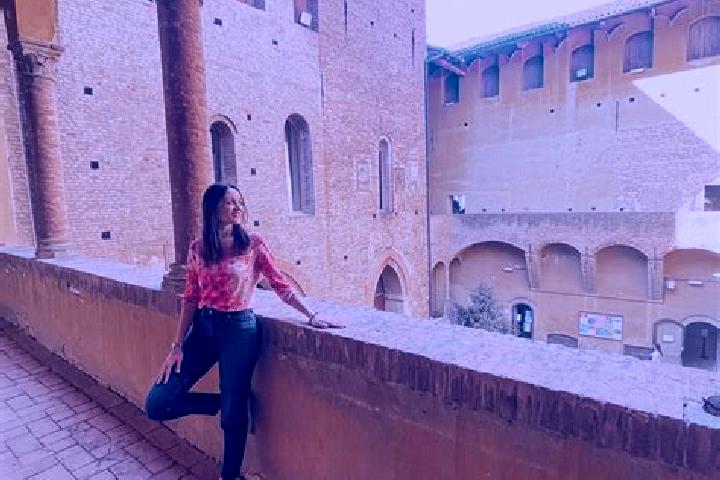 Lily, 21 — Escort in Bazzano, Italy