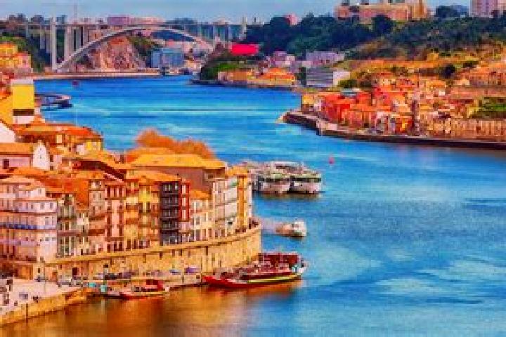 Lily, 21 — Escort in Foz do Douro, Portugal