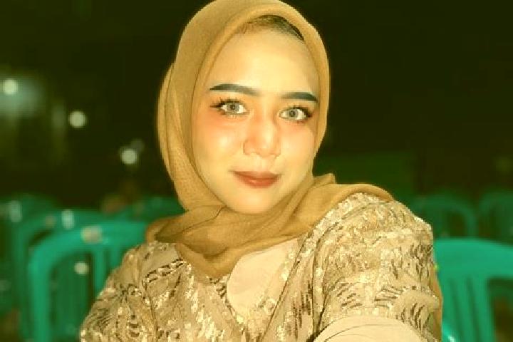 Lily, 21 — Escort in Nangah Pinoh, Indonesia