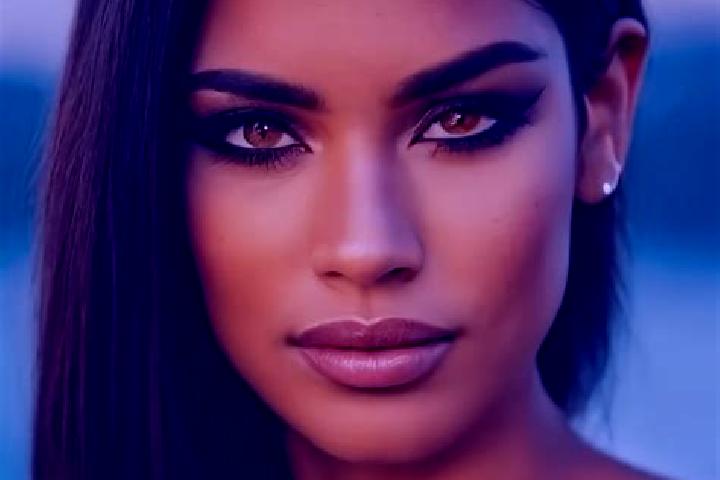 Lily, 22, a auburn dark-eyed latina companion based in Esen. Offering Tantra, Party Girl. Available for incall and outcall, overnight bookings available.