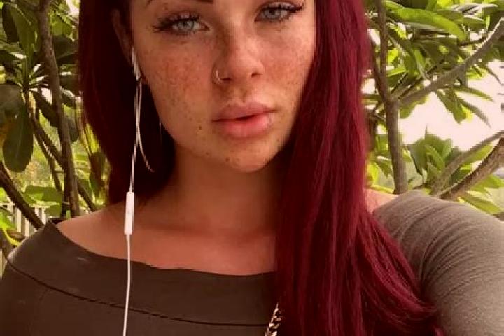 Lily, 22, a auburn green-eyed mediterranean companion based in Torremezzo di Falconara. Offering Fetish, Duos, Girlfriend Experience. Available for incall an...