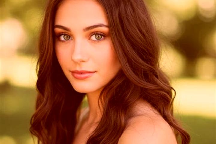 Lily, 22, a brunette hazel-eyed slavic companion based in Tebanah. Offering GFE, Couples, Roleplay, OWO. Available for incall and outcall, day and evening da...