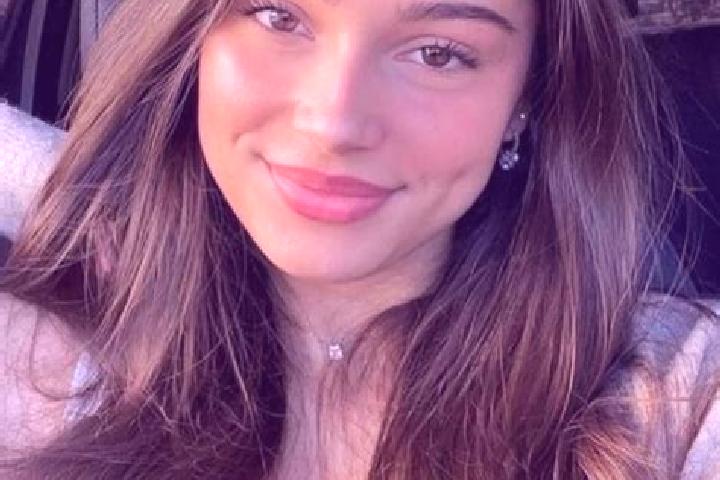 Lily, 22, a brunette hazel-eyed slavic companion based in Ubaque. Offering Party Girl, Travel Companion, Prostate Massage. Available for incall and outcall, ...