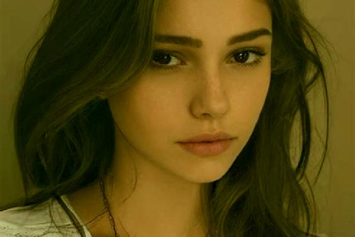 Lily, 22, a chestnut dark-eyed slavic companion based in Faoug. Offering Fetish, GFE, Duos. Available for incall and outcall, day and evening dates.