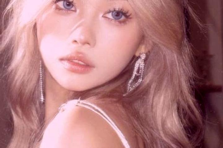 Lily, 22, a platinum blonde amber-eyed asian companion based in GJong GJa. Offering Couples, Duos, Fetish, OWO. Available for incall and outcall, overnight b...