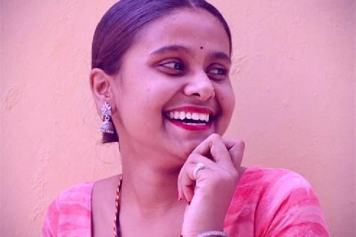 Lily, 22 — Escort in Bhawani Mandi, India