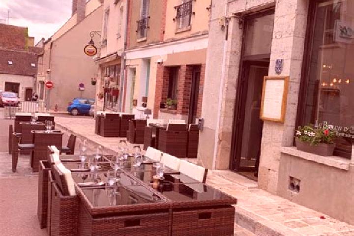 Lily, 22 — Escort in Frepillon, France