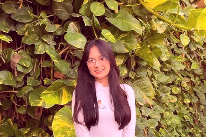 Lily, 22 — Escort in Ngoc Hien, Vietnam