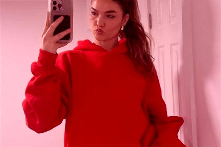 Lily, 22 — Escort in Red Chute, United States