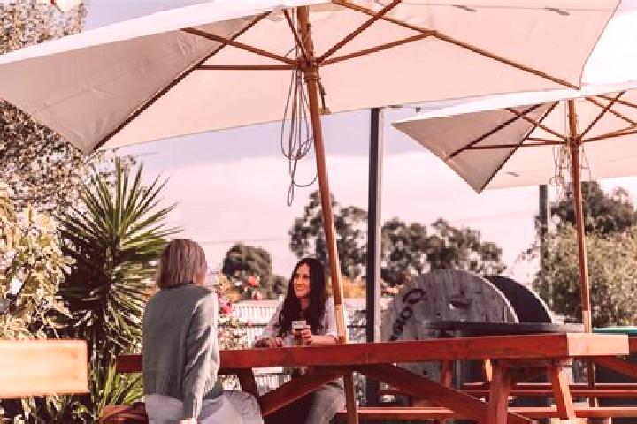 Lily, 22 — Escort in Yinnar, Australia