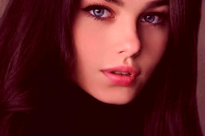 Lily, 23, a auburn dark-eyed slavic companion based in Zschopau. Offering Dinner Date, GFE. Available for incall and outcall, overnight bookings available.