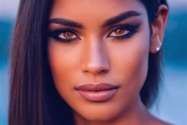Lily, 23, a black brown-eyed latina companion based in Liangtouyang. Offering Duos, Erotic Massage, Tantra, Fetish. Available for incall and outcall, day and...