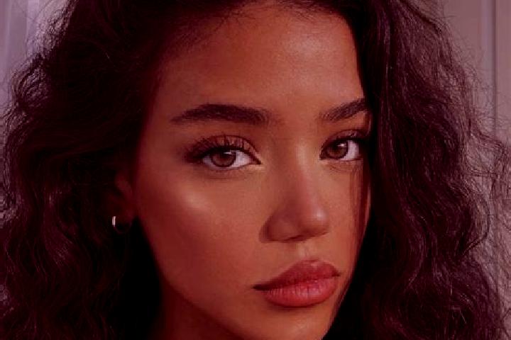 Lily, 23, a black brown-eyed mixed companion based in Shichao. Offering Overnight, Striptease, Travel Companion. Available for incall and outcall, day and ev...
