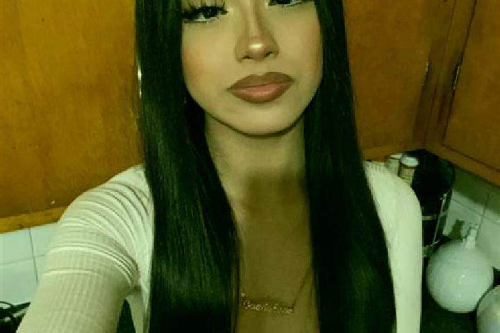 Lily, 23, a black grey-eyed latina companion based in Safana. Offering A-Level, Roleplay, Party Girl, Girlfriend Experience, Deep French Kissing. Available f...