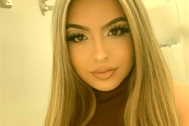 Lily, 23, a blonde brown-eyed latina companion based in Wuyangba. Offering Couples, 69, BDSM, A-Level. Available for incall and outcall, day and evening dates.