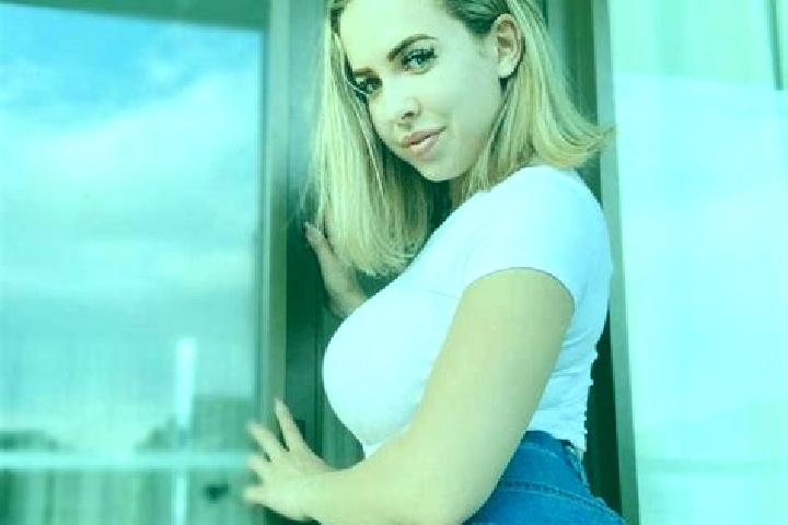 Lily, 23, a blonde dark-eyed mixed companion based in Kianga. Offering Striptease, 69, Deep French Kissing, Couples. Available for incall and outcall, day an...