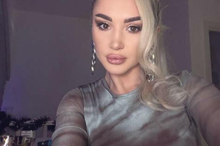 Lily, 23, a blonde grey-eyed latina companion based in Center Ossipee. Offering Tantra, Striptease, Travel Companion, Dinner Date. Available for incall and o...