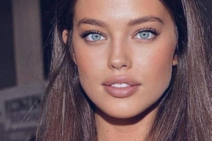 Lily, 23, a chestnut green-eyed latina companion based in Berdychiv. Offering Dinner Date, Travel Companion, GFE, Overnight, A-Level. Available for incall an...