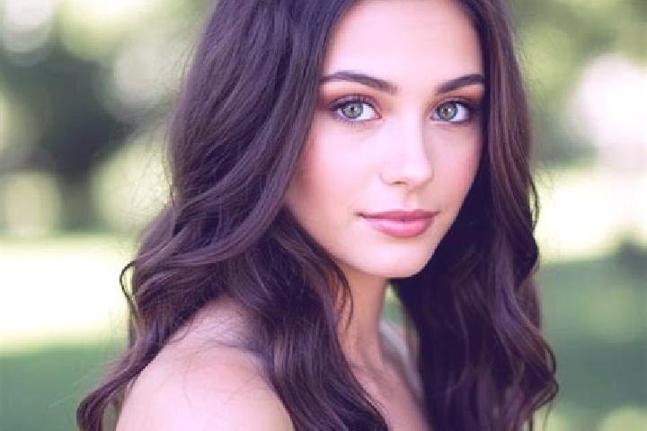 Lily, 23, a dark blonde hazel-eyed european companion based in Turago Bordone. Offering Dinner Date, Roleplay, Striptease, Girlfriend Experience. Available f...