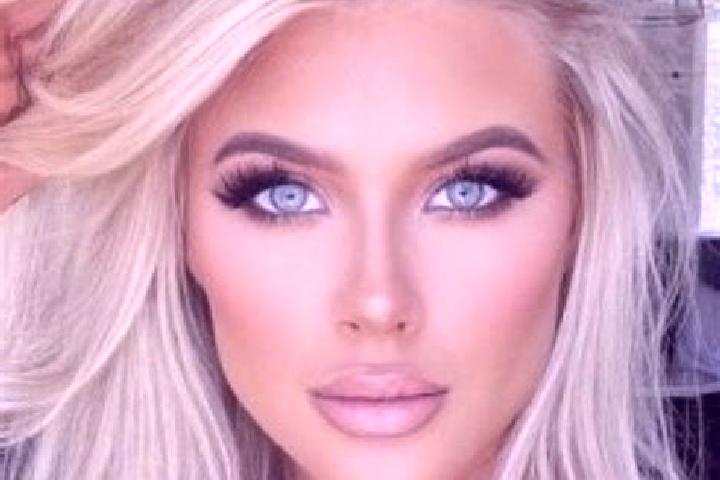 Lily, 23, a platinum blonde amber-eyed caribbean companion based in La Riche. Offering GFE, Dinner Date, Erotic Massage. Available for incall and outcall, ov...