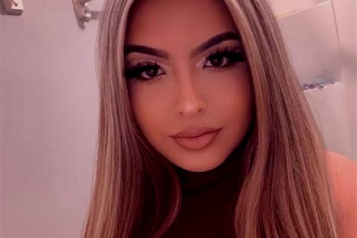 Lily, 23, a red blue-eyed mixed companion based in Oroshaza. Offering Striptease, Fetish, Roleplay, Massage. Available for incall and outcall, day and evenin...