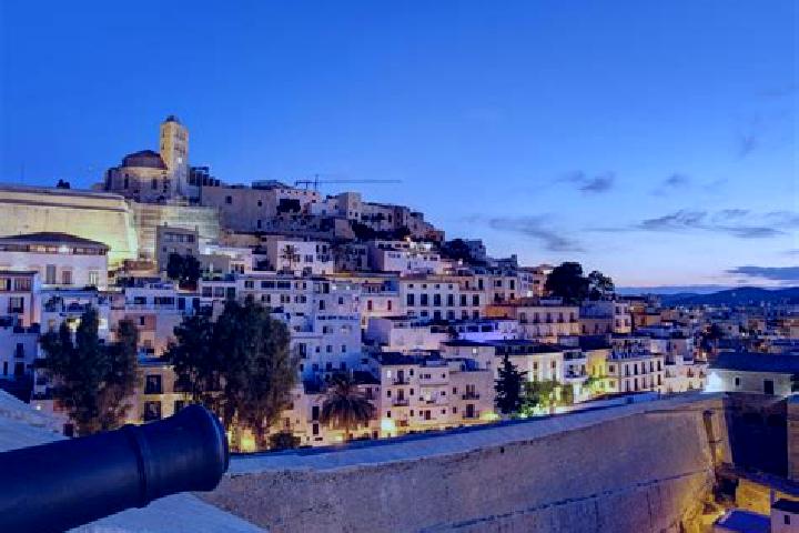 Lily, 23 — Escort in Alcocero de Mola, Spain