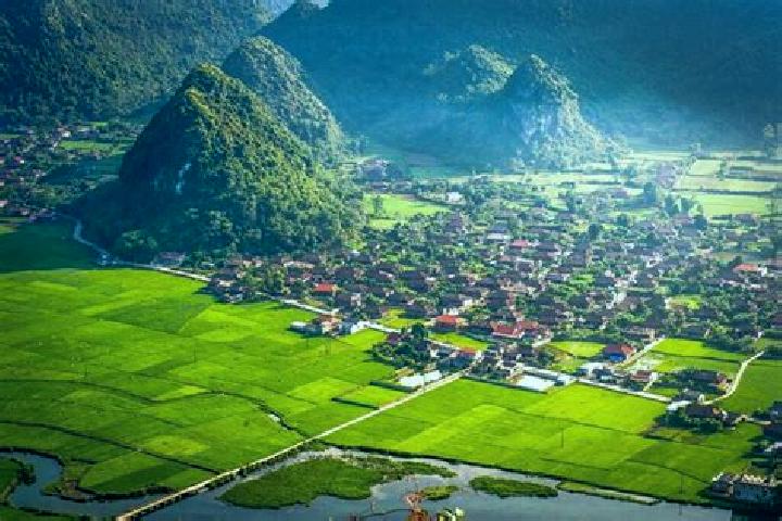 Lily, 23 — Escort in Bac Son, Vietnam